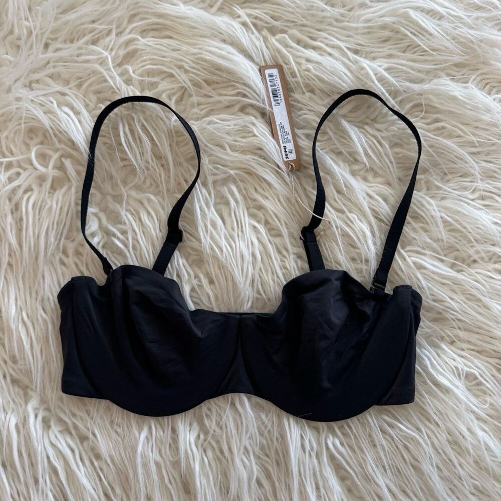 Skims Smoothing Intimates Strapless Bra Onyx Size 32B